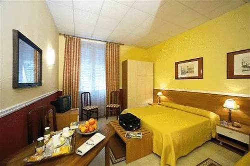 B&B Residenza Manzoni Florence Bed & Breakfast